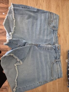 sofia by sofia vergara Light Blue Frayed Hem Denim Shorts